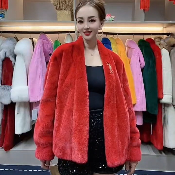 进口紫金 貂皮大衣女V领整貂年轻皮草外套水貂女短款2025秋冬爆款