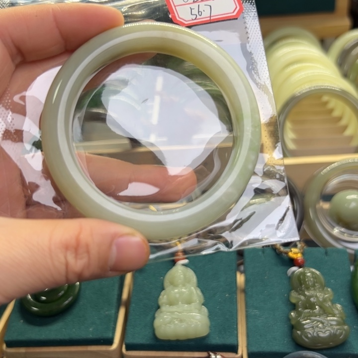 和田玉手镯未镶嵌56.7圈围0221