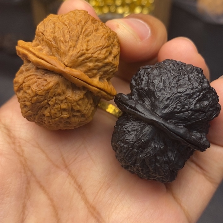 文玩核桃把件39尺饕餮