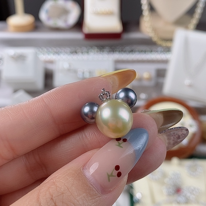 海水珍珠吊坠(不含链)18K金镶嵌