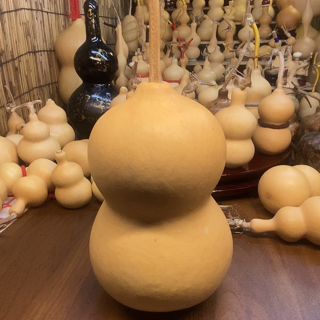 名***长直播间一组自拍文玩葫芦