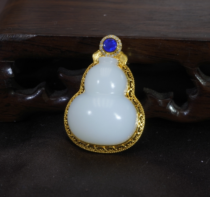 【山哥专享】18k和田玉葫芦吊坠 BY021111