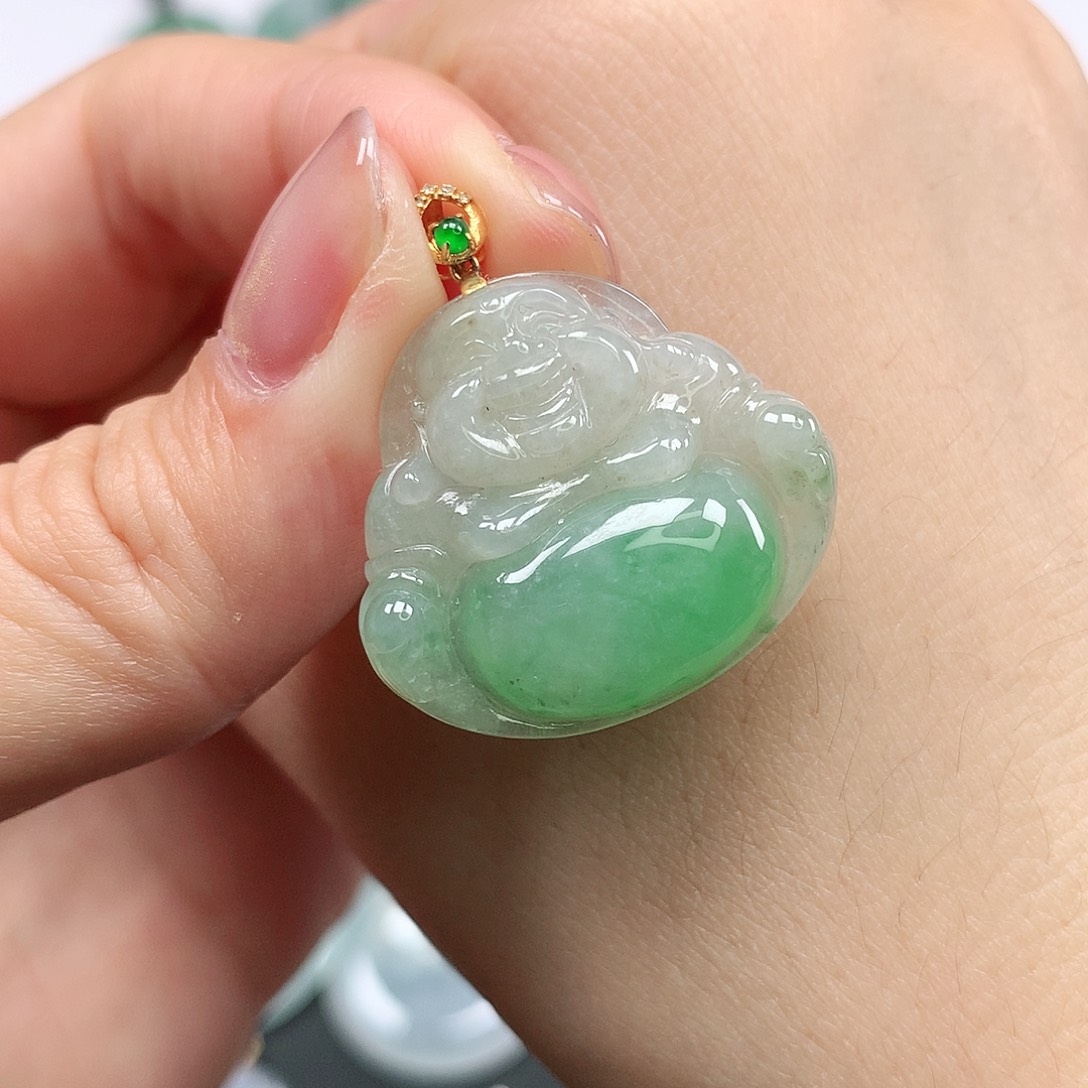 翡翠颈饰18K金镶嵌佛