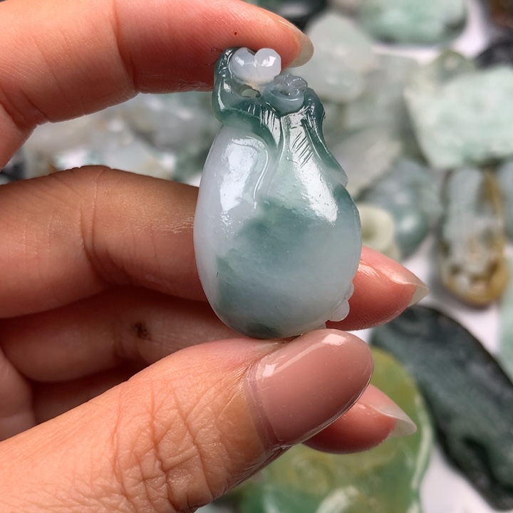 定制翡翠未镶嵌翡翠