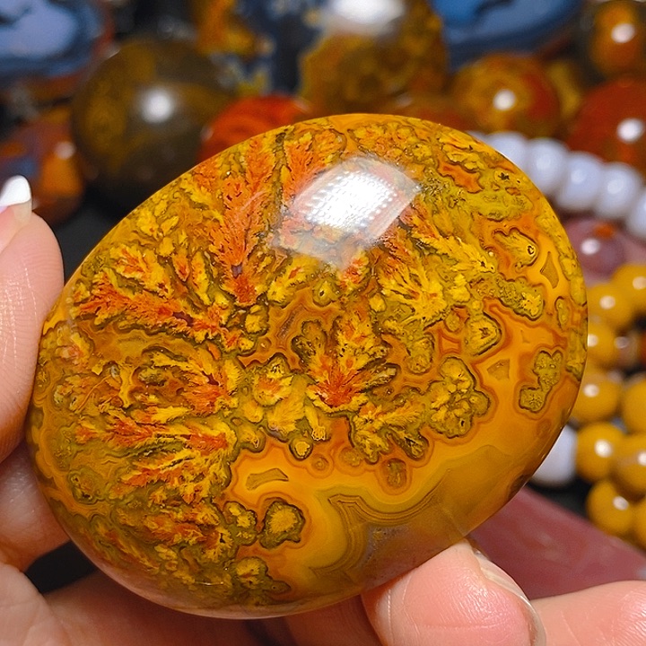 隋***弋玛瑙/玉髓未镶嵌颈饰