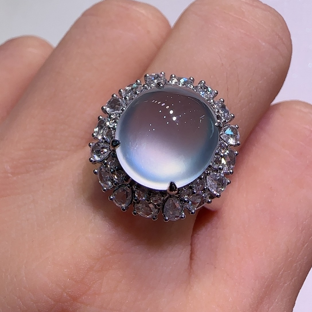 翡翠戒指18K金镶嵌戒指