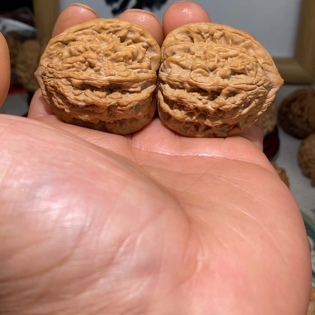 文玩核桃把件39尺麦穗虎头