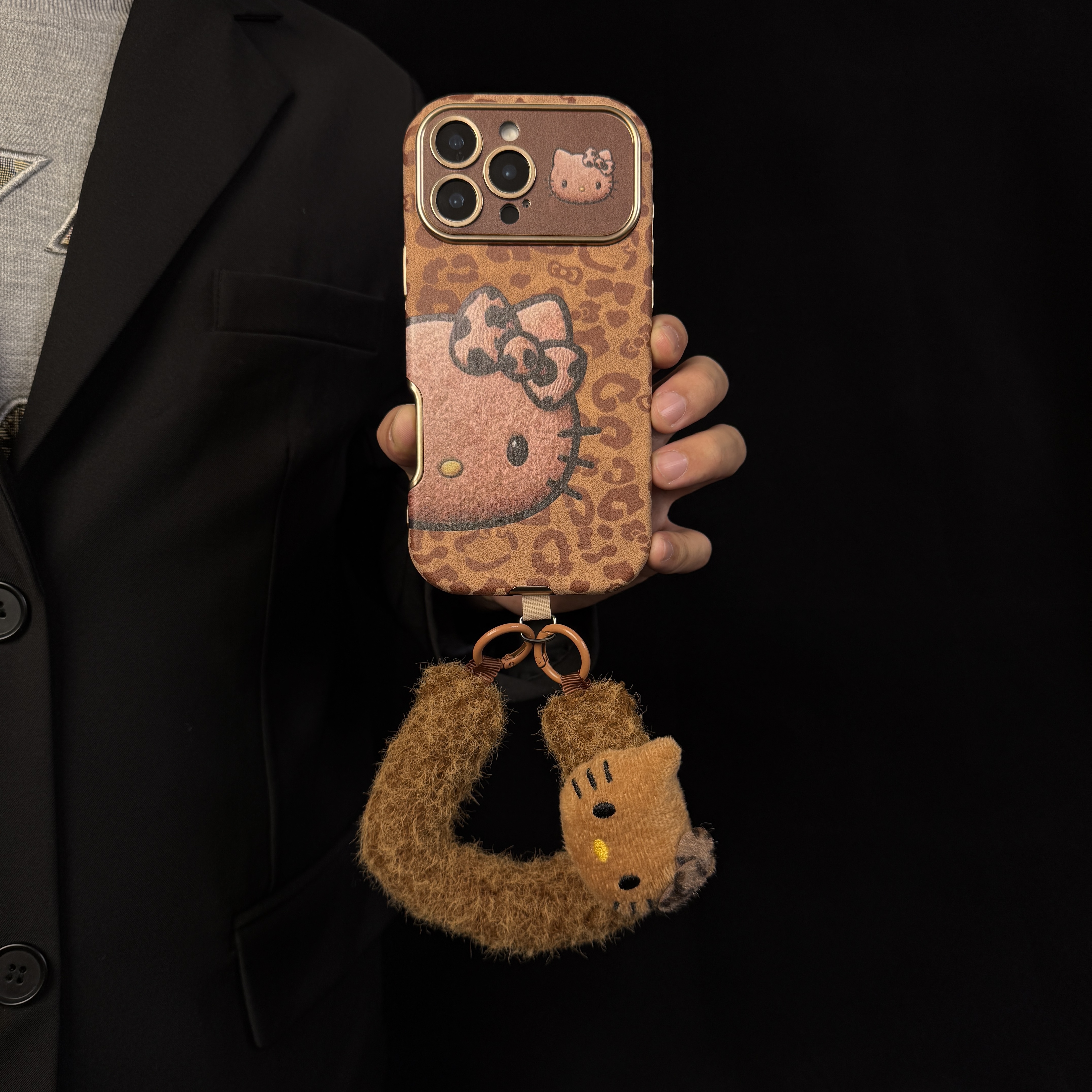 小众美拉德棕底豹纹半脸KT猫适用苹果17promax手机壳全包iPhone16