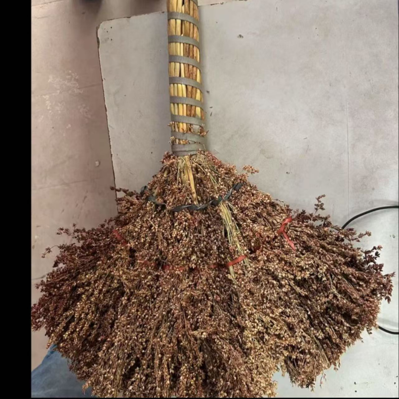 四川特色手工艺高粮扫把居家用品