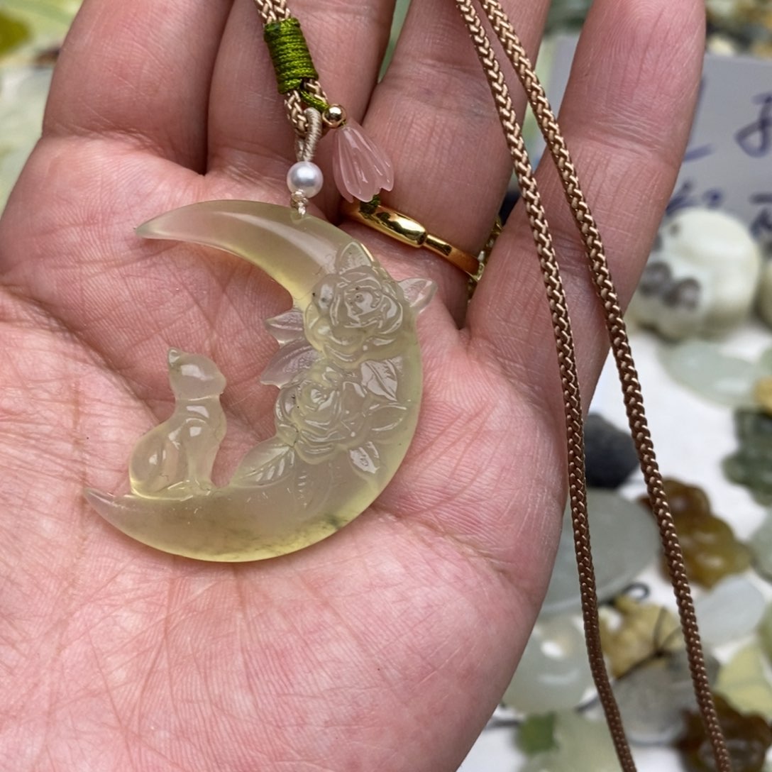 岫玉纯天然岫玉孤品瑕疵不退不换未镶嵌