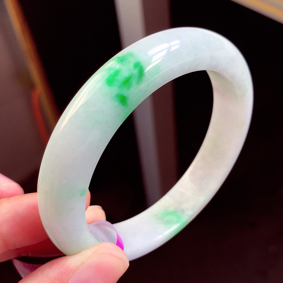 翡翠手镯未镶嵌缅甸翡翠