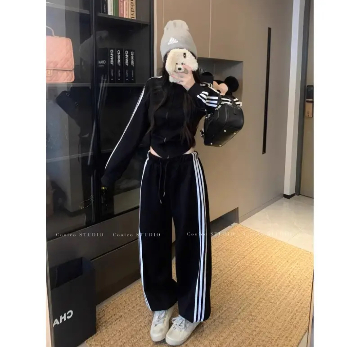 时髦女外套早春休闲三条杠外套短款女基础立领短款上衣街头