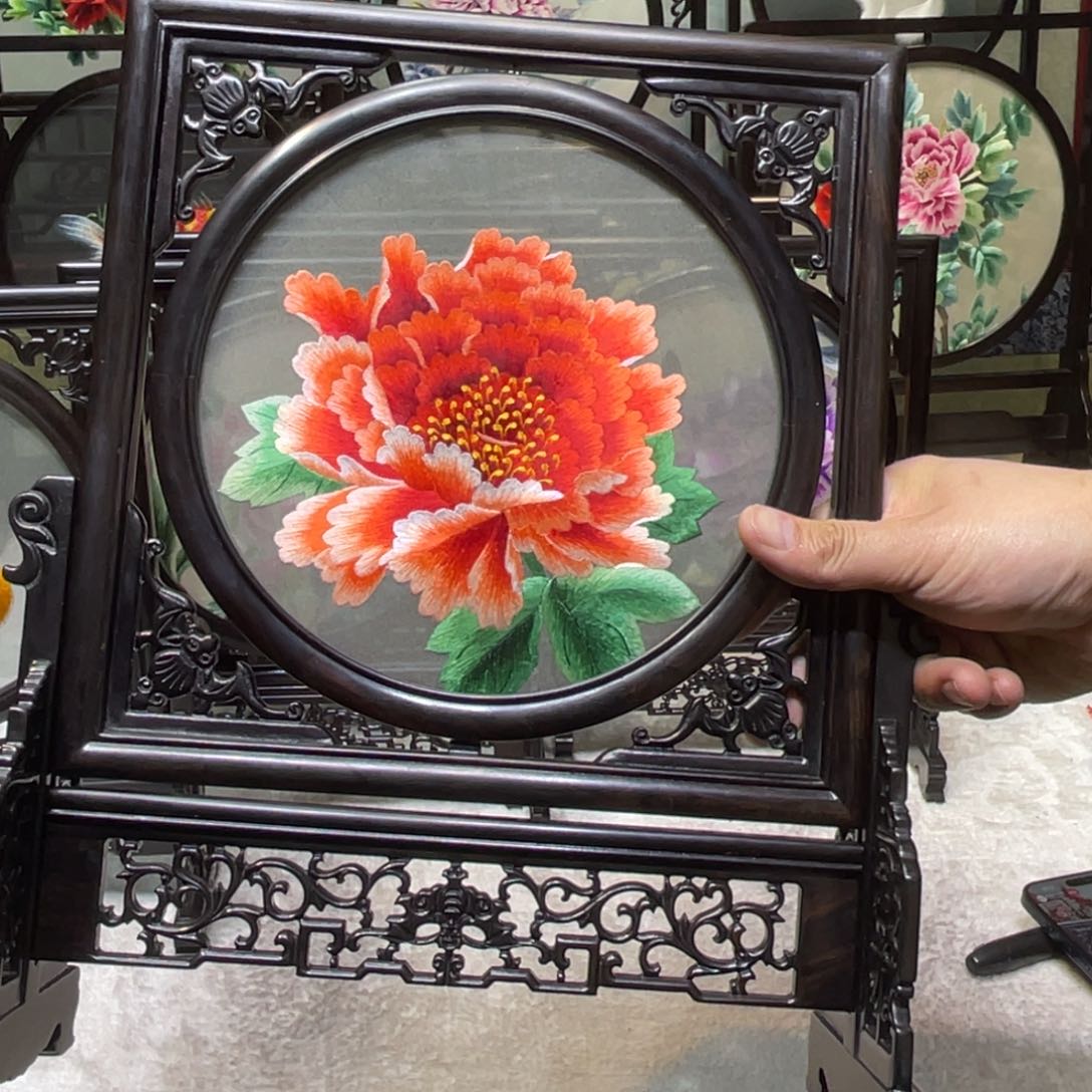 刺绣非遗传承摆件