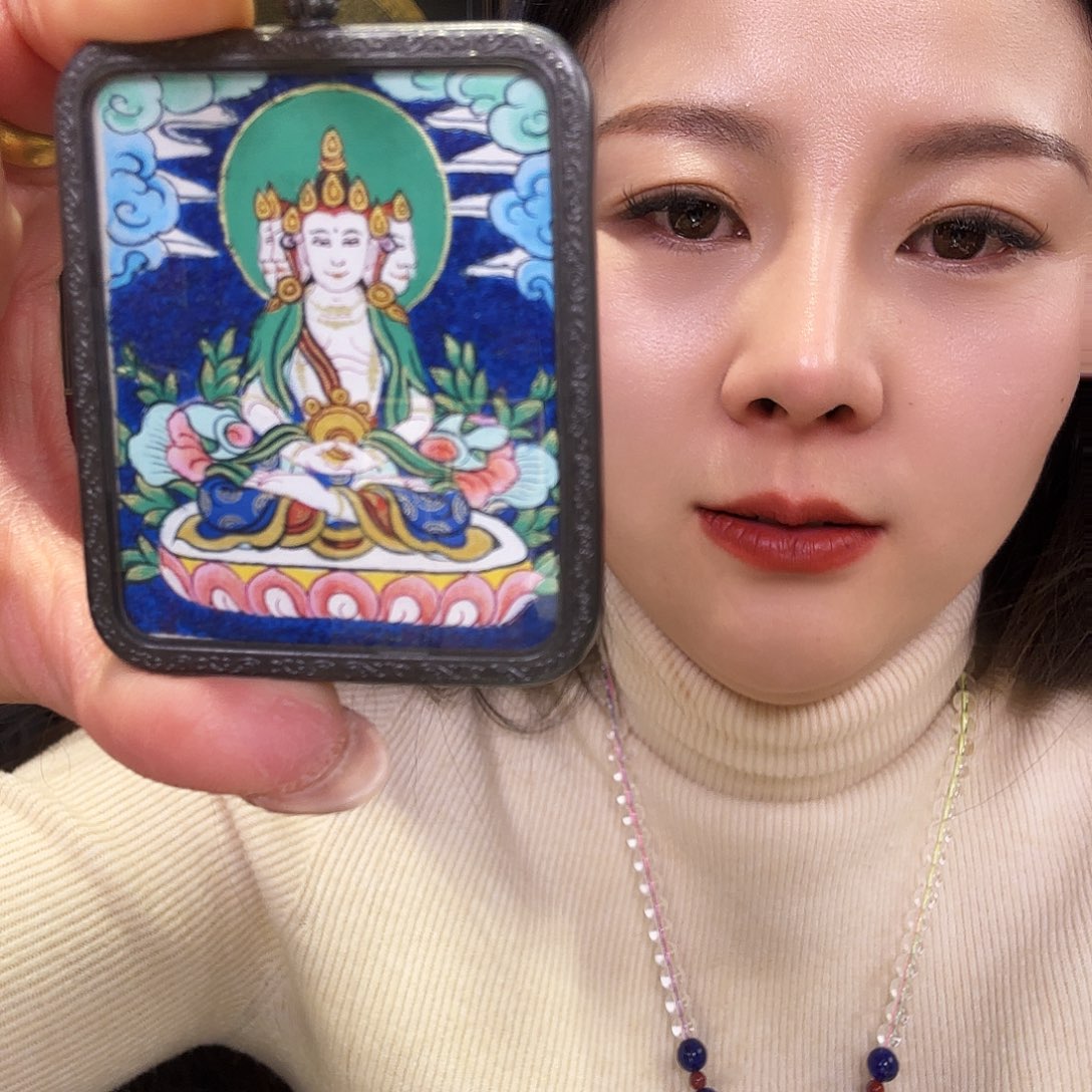 装裱画李****。大日如来带壳子