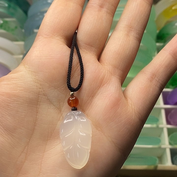 石英岩玉未镶嵌手镯