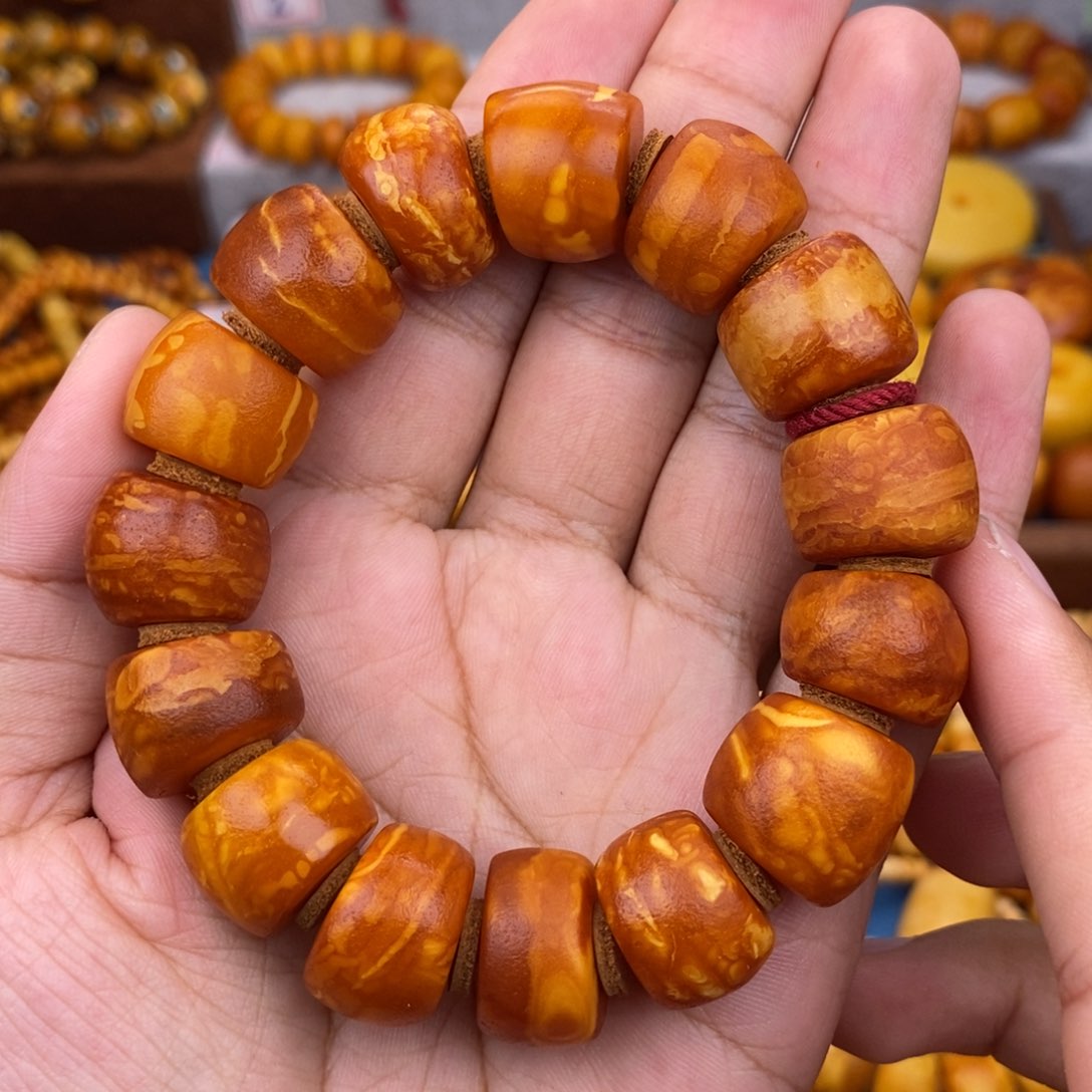 未镶嵌琥珀珠宝奇石