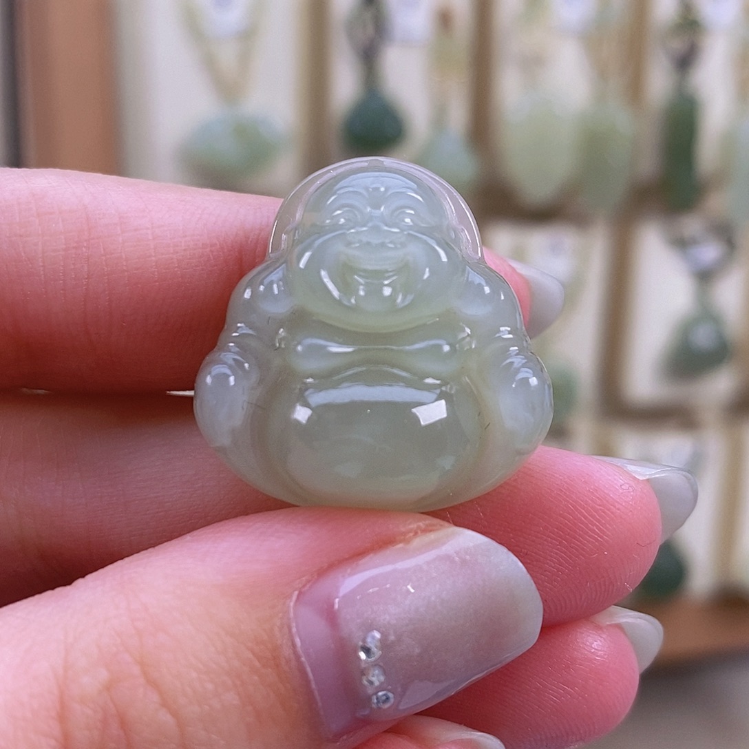 时***影和田玉未镶嵌颈饰