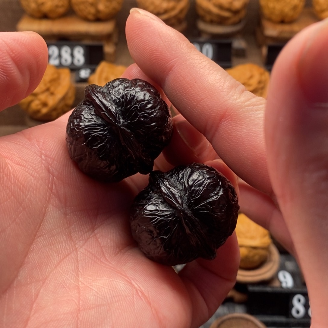 文玩核桃把件P****_铁核桃