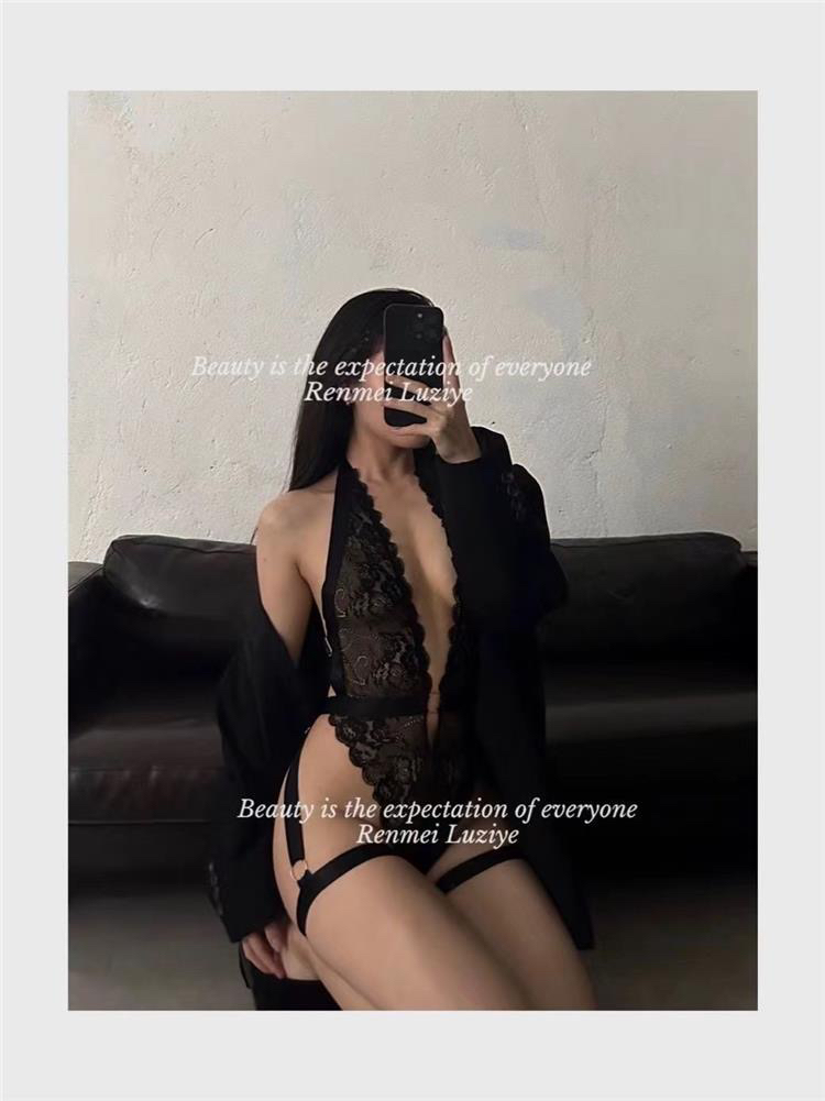 密约【西西里的美丽传说】性感高级深V蕾丝挂脖高衩透显瘦吊带