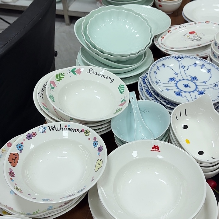 草帽碗3个不一样的。     