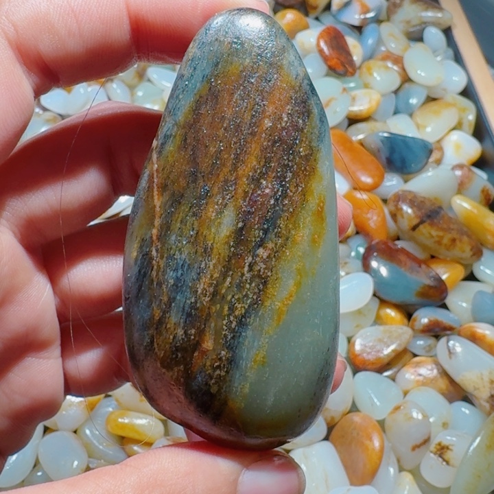 和田玉（糖玉）未镶嵌颈饰81克