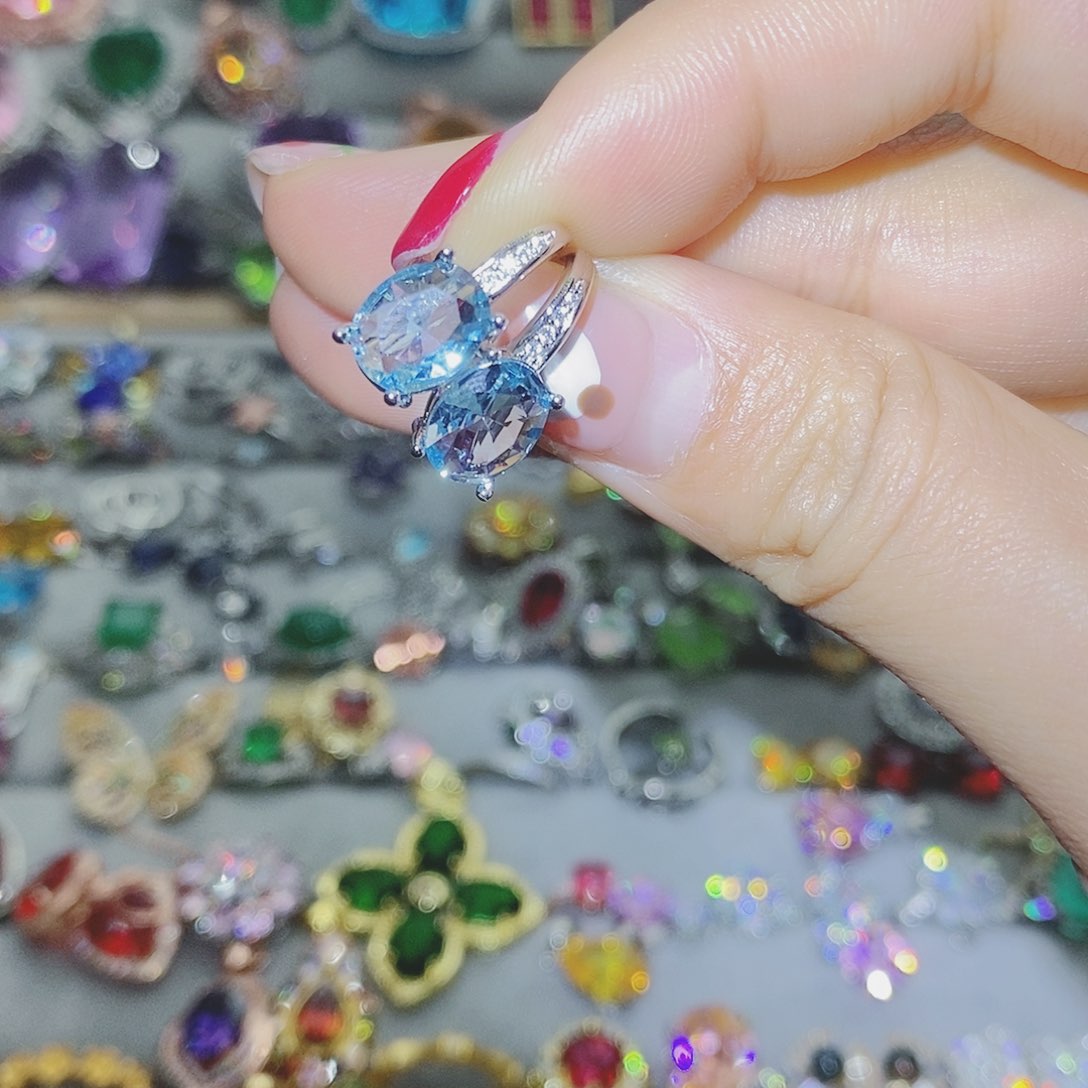 【闪购商品】托帕石耳饰银S925镶嵌