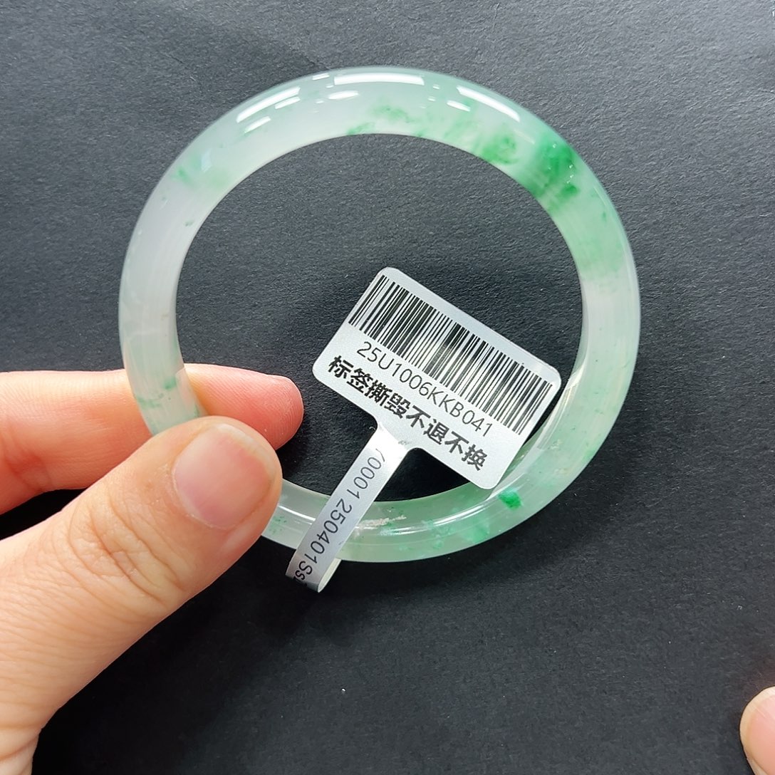 帕***斯石英质玉未镶嵌手镯唐唐53.3