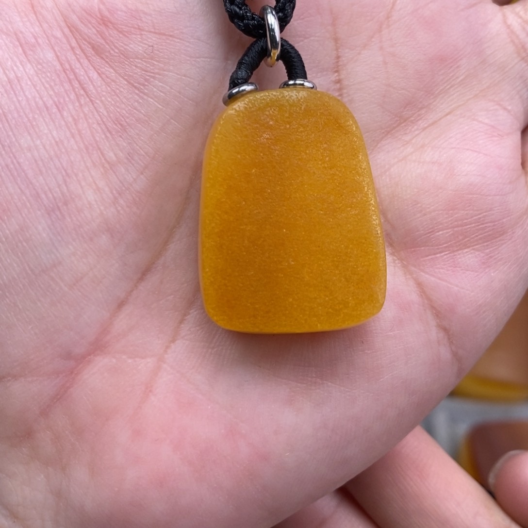 琥珀吊坠(赠链)未镶嵌