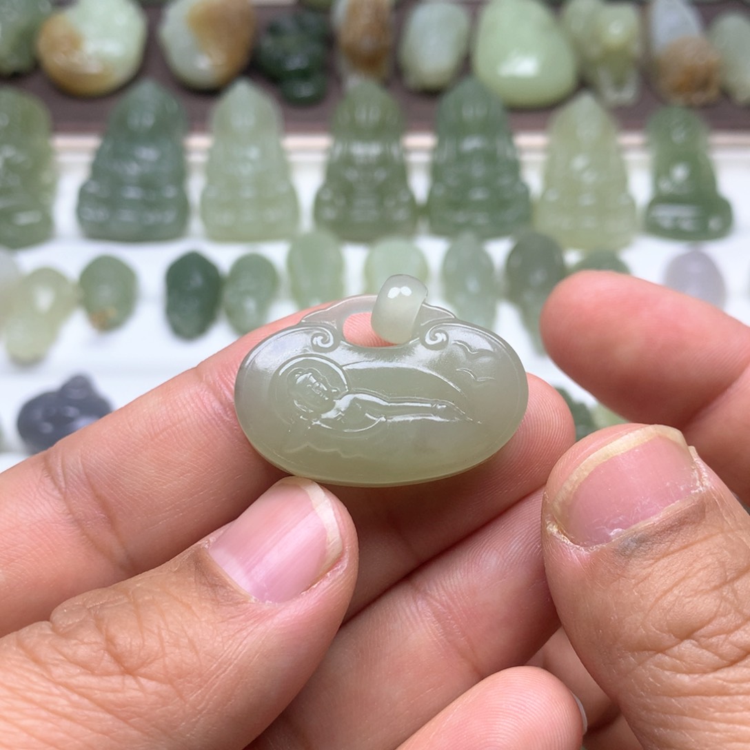 和田玉颈饰未镶嵌