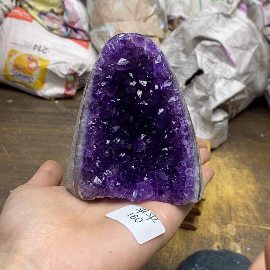 紫晶乌拉圭未镶嵌