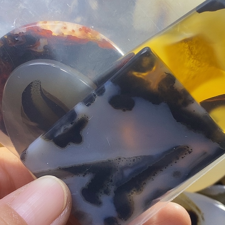 未镶嵌颈饰玛瑙/玉髓金*