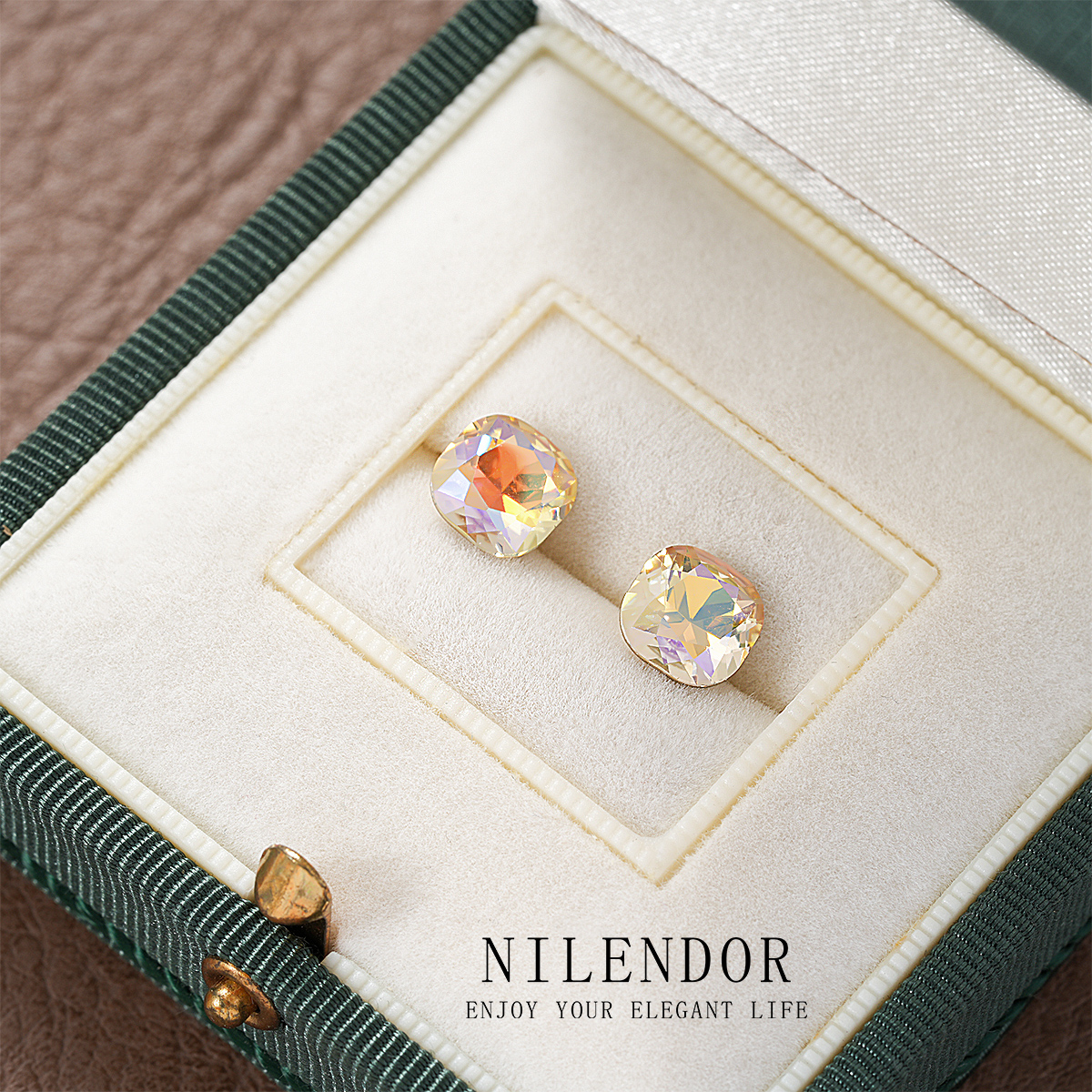 铜合金合成锆石耳饰 ES-92简约百搭方形茶色耳钉