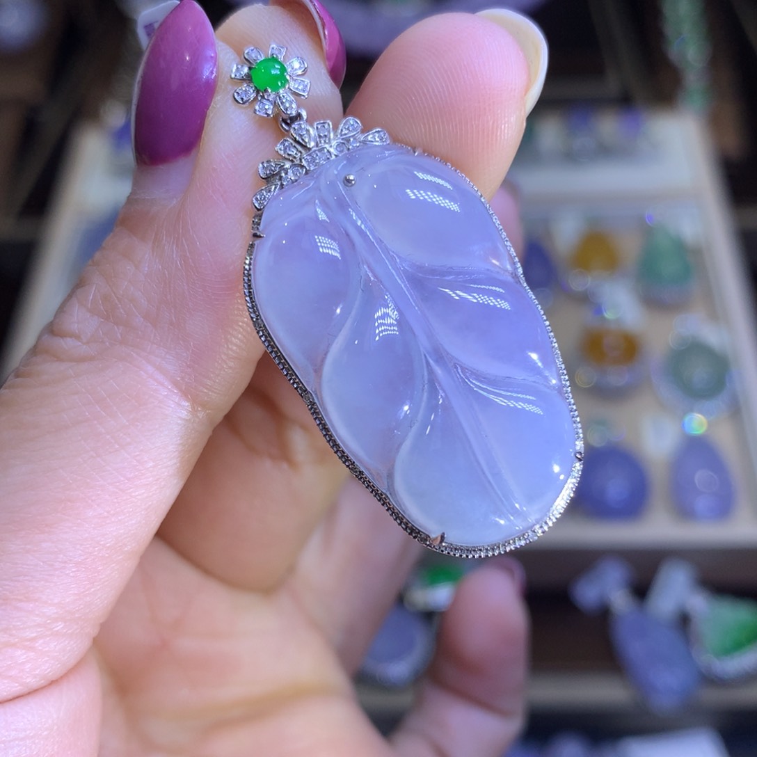 翡翠颈饰18K金镶嵌翡翠