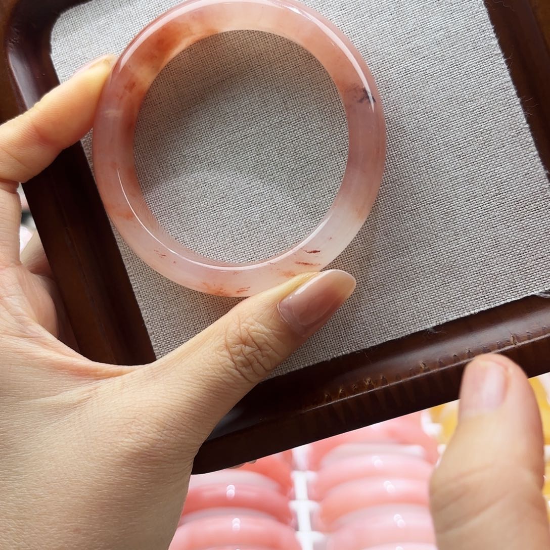 石英质玉（金丝玉）未镶嵌手镯56