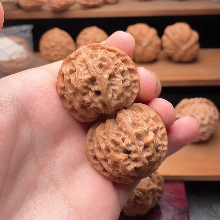 吊坠文玩核桃39毕业红皮全品苹果园