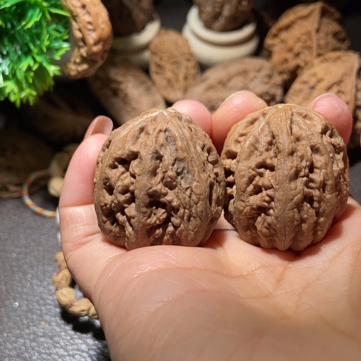 把件文玩核桃东北楸子小雪108瑕疵