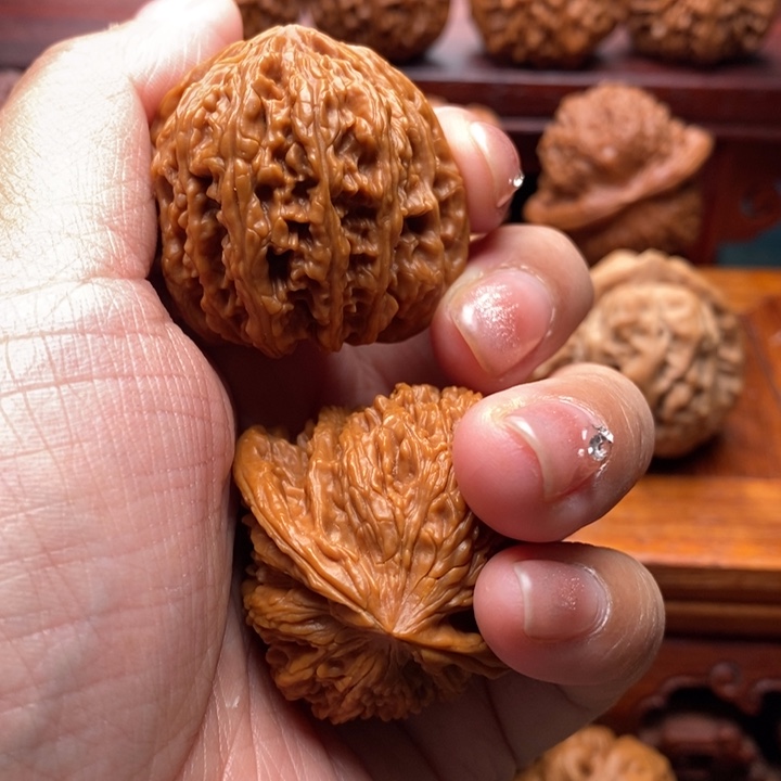 第***世把件文玩核桃密纹