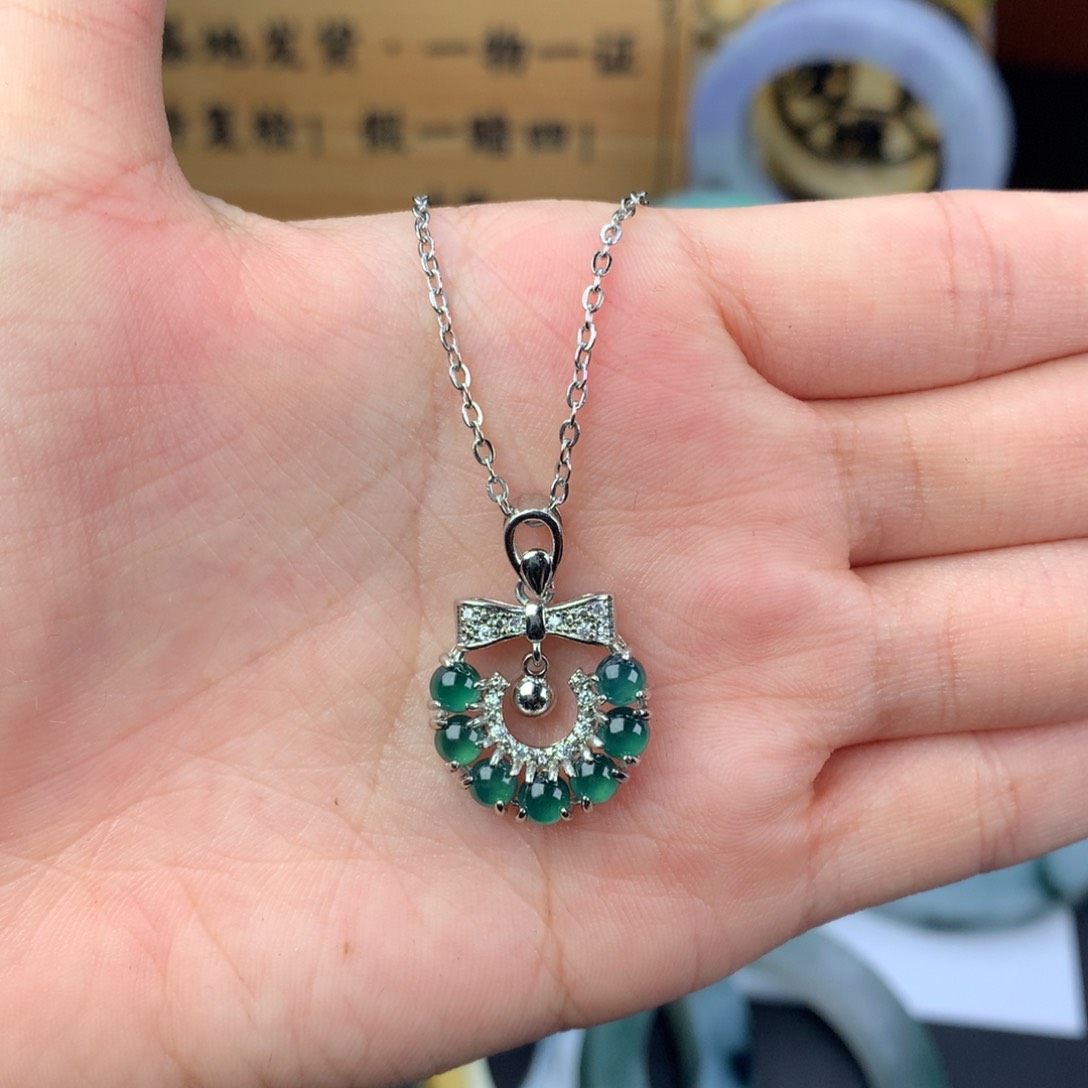 翡翠未镶嵌颈饰翡翠吊坠