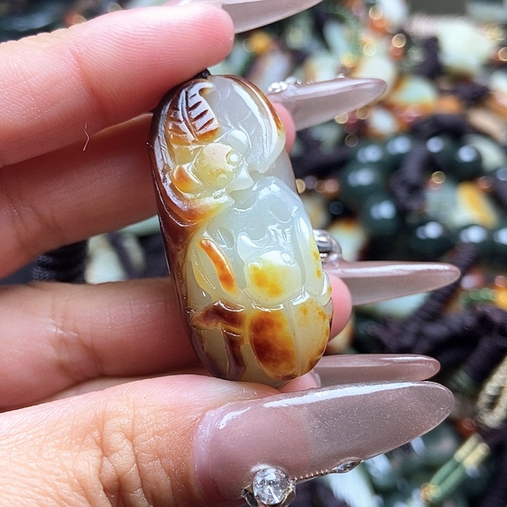 和田玉颈饰未镶嵌