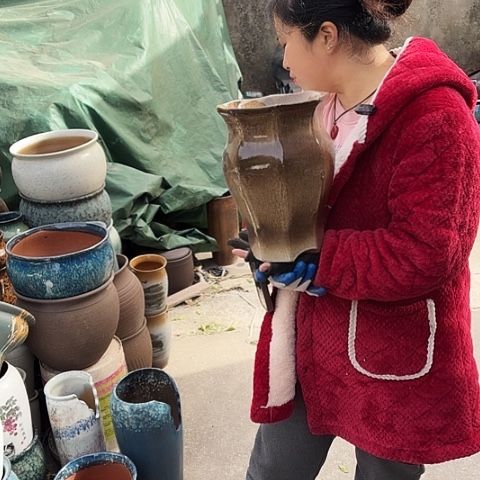 口19高27瑕疵盆子。