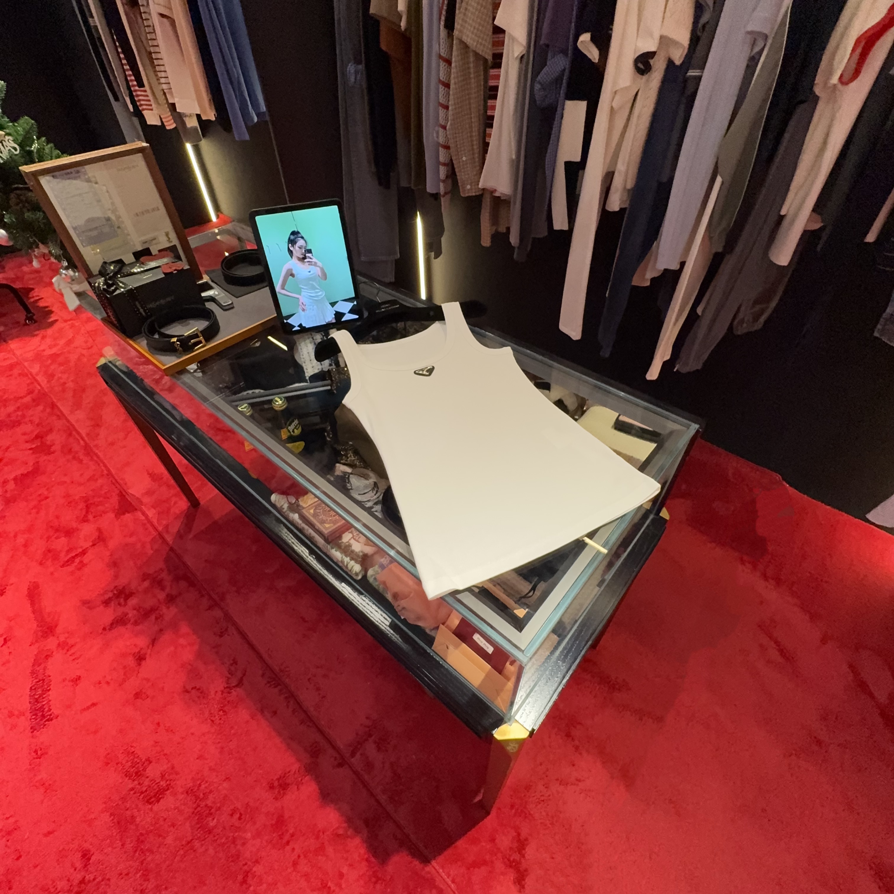 现❉认准赫玛 SS25 珐琅金属牌休闲背心#原铆钉#张天爱同款#1313