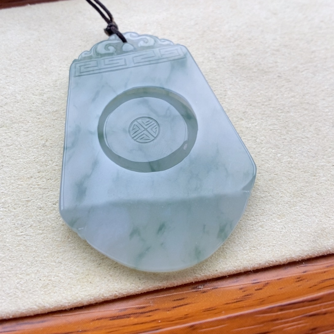 翡翠未镶嵌颈饰吊坠62