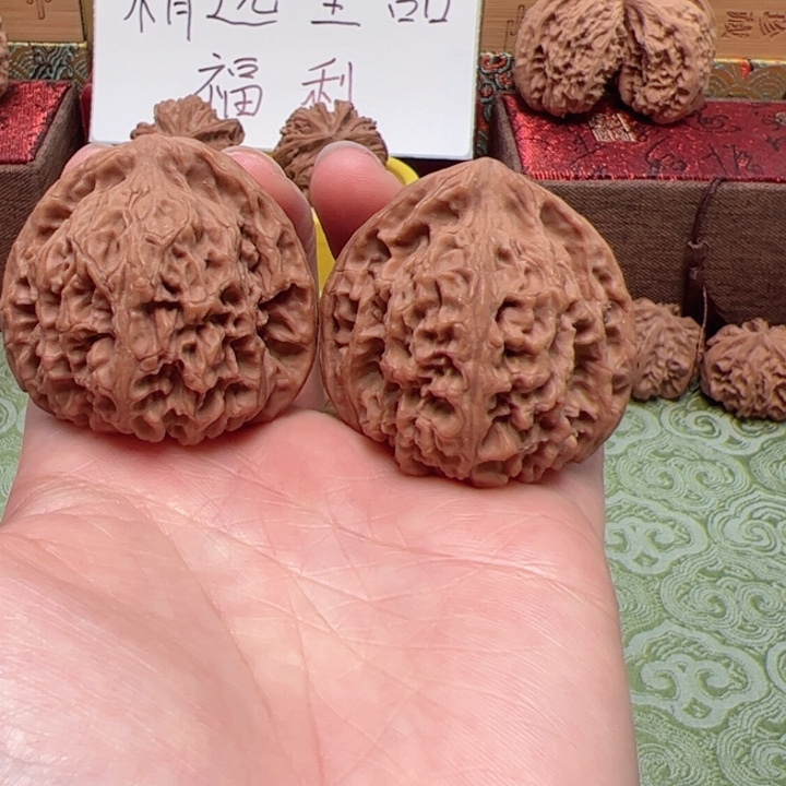 吊坠文玩核桃南疆石文玩核桃手把件