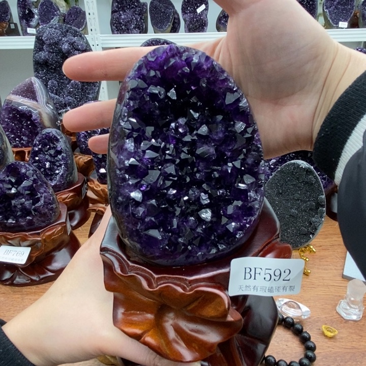 紫晶大型摆件（非配饰）未镶嵌