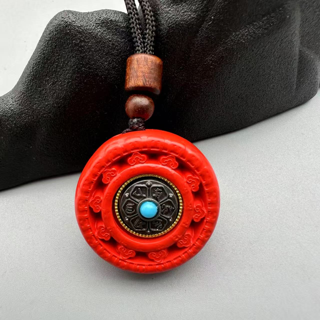 含辰砂工艺品HD263-红色雕刻可旋转吊坠