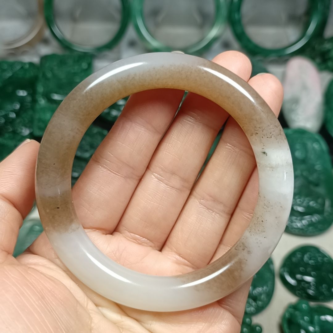 独山玉未镶嵌手镯58