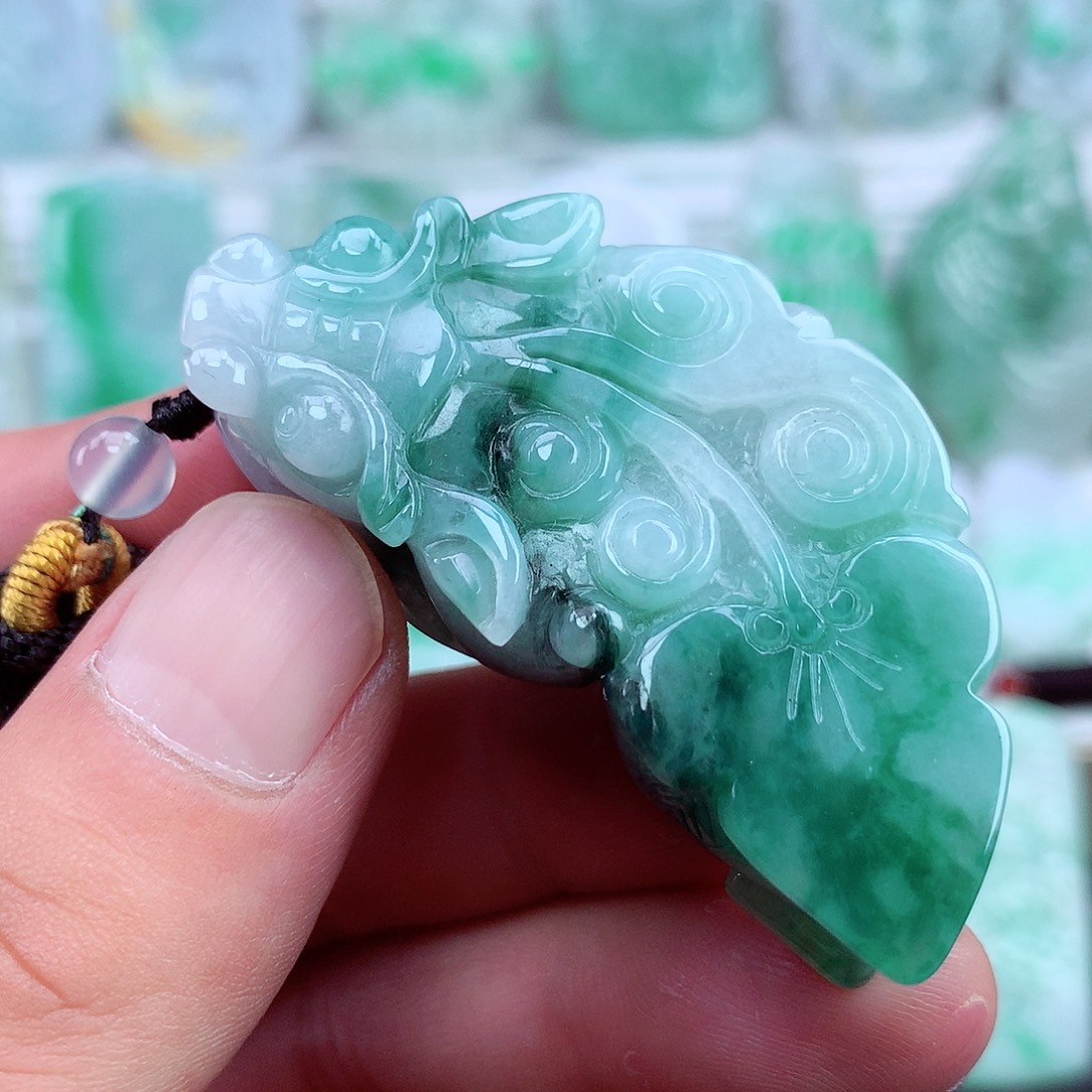 翡翠未镶嵌颈饰翡翠吊坠