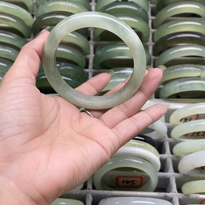 蛇纹石玉未镶嵌手镯127