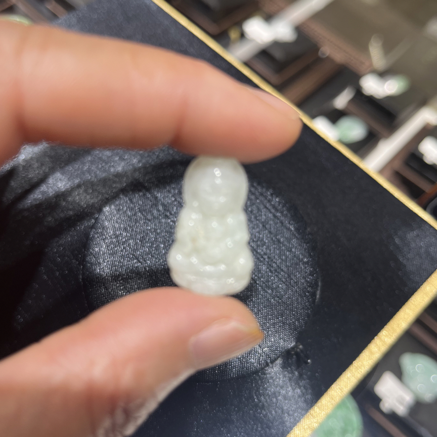 翡翠A货宝宝观音精品吊坠