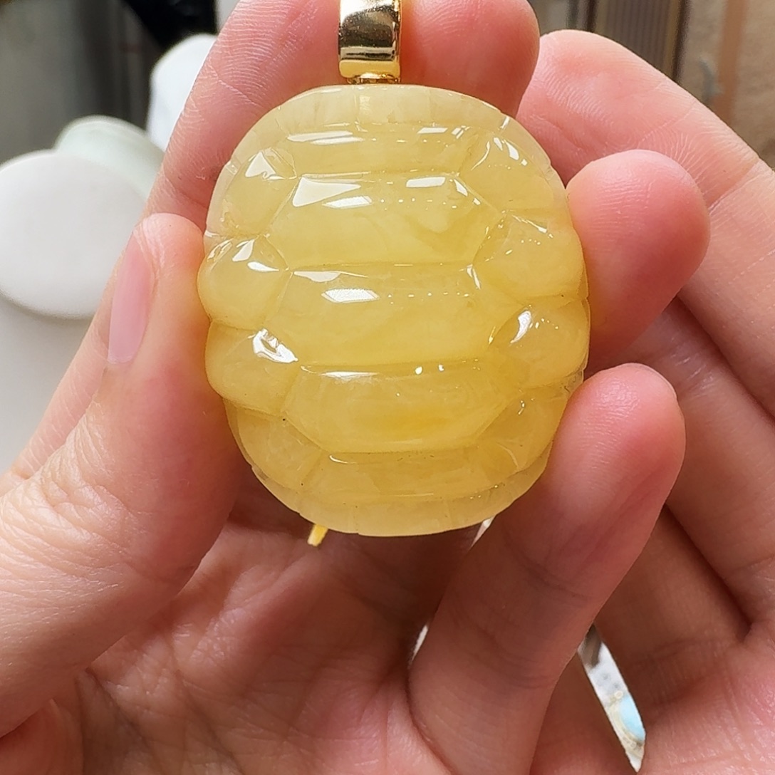 琥珀未镶嵌颈饰吊坠